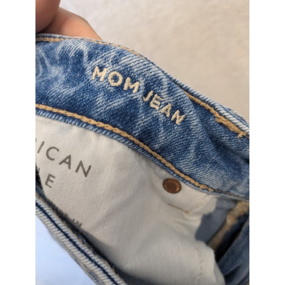 American Eagle Strigid Mom Jeans Women's Size 10 Short Distressed High Rise - Picture 10 of 12